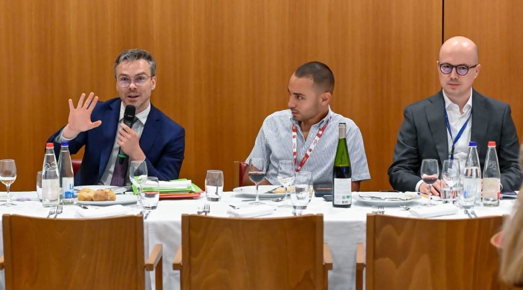 Industria auto europeană, la consultări la Parlamentul European. Europarlamentarul PSD Andi Cristea: ”Această industrie e la o răscruce!”